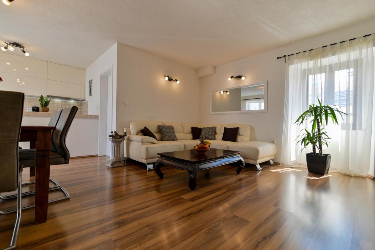 Apartman Ciciliani Trogir Exterior photo